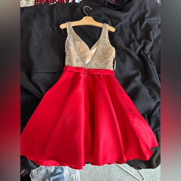 CUSTOM PROM DRESS - Picture 4 of 7